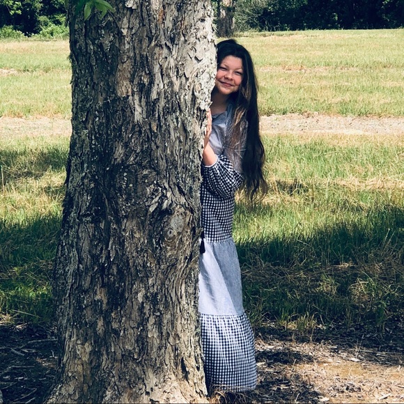 Meet your Posher, Mya - Picture 1 of 3